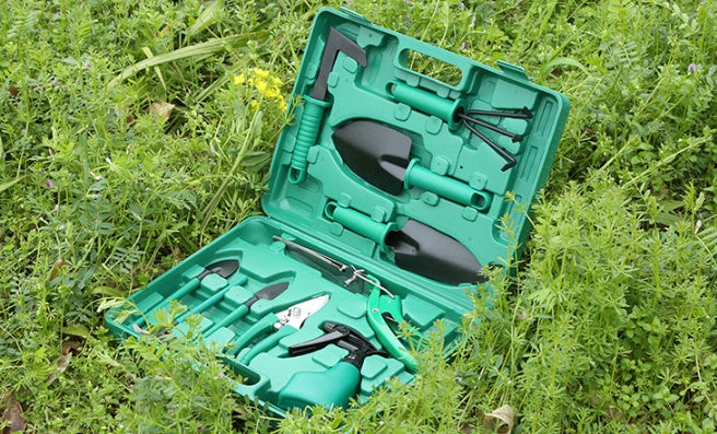 Zehnteiliges Gartengeräte-Set
