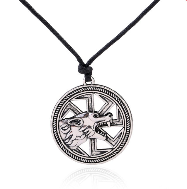 Wolfskopf-Anhänger-Halskette